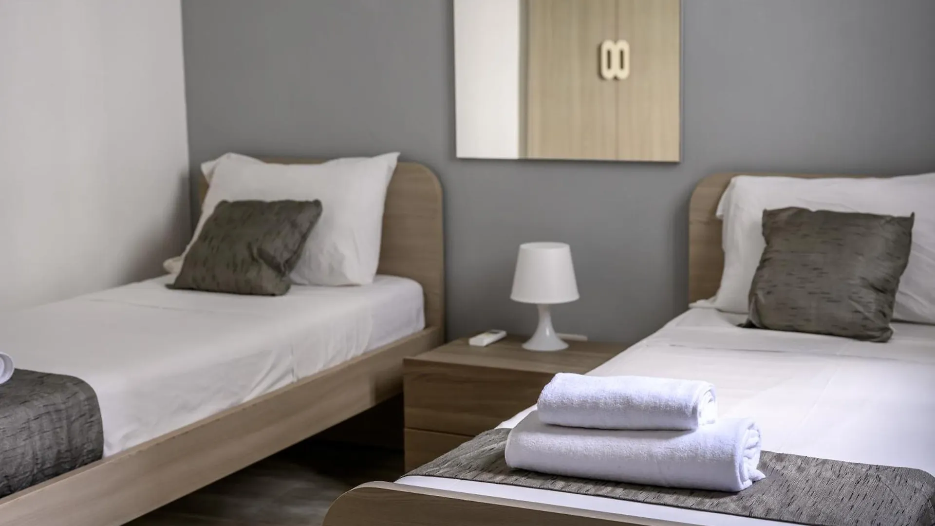 F11 Room 2, Private Room Two Single Beds Shared Bathroom In Shared Flat Msida 0*,  Malta