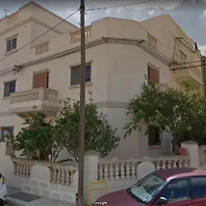  Alloggio in famiglia Corner Townhouse 1km From
