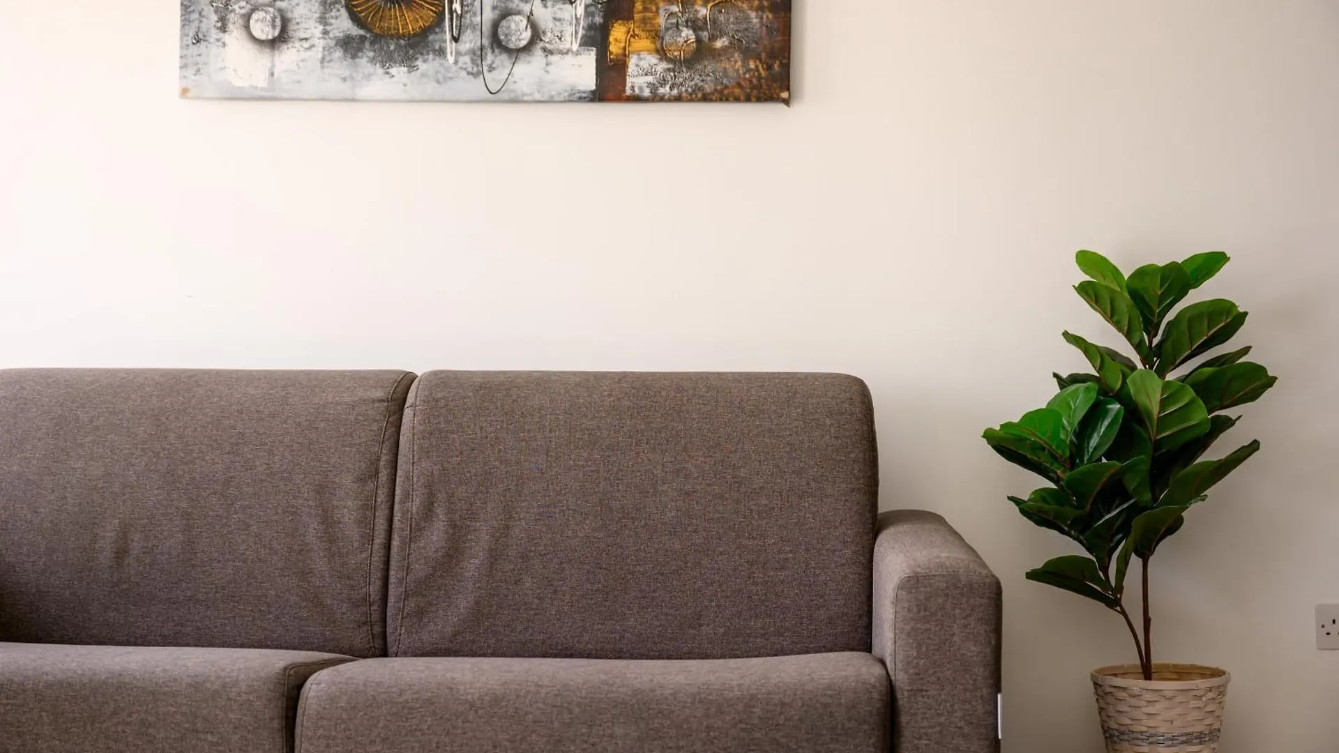 Homestay F11 Room 2, Private Room Two Single Beds Shared Bathroom In Shared Flat Msida