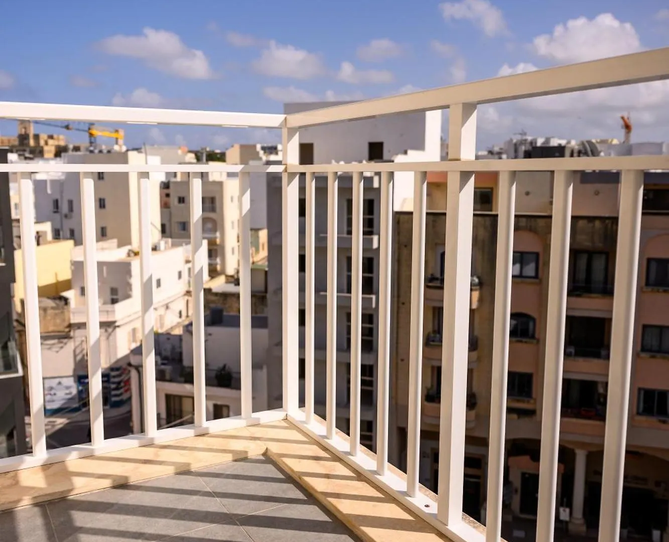 Homestay F11 Room 2, Private Room Two Single Beds Shared Bathroom In Shared Flat Msida