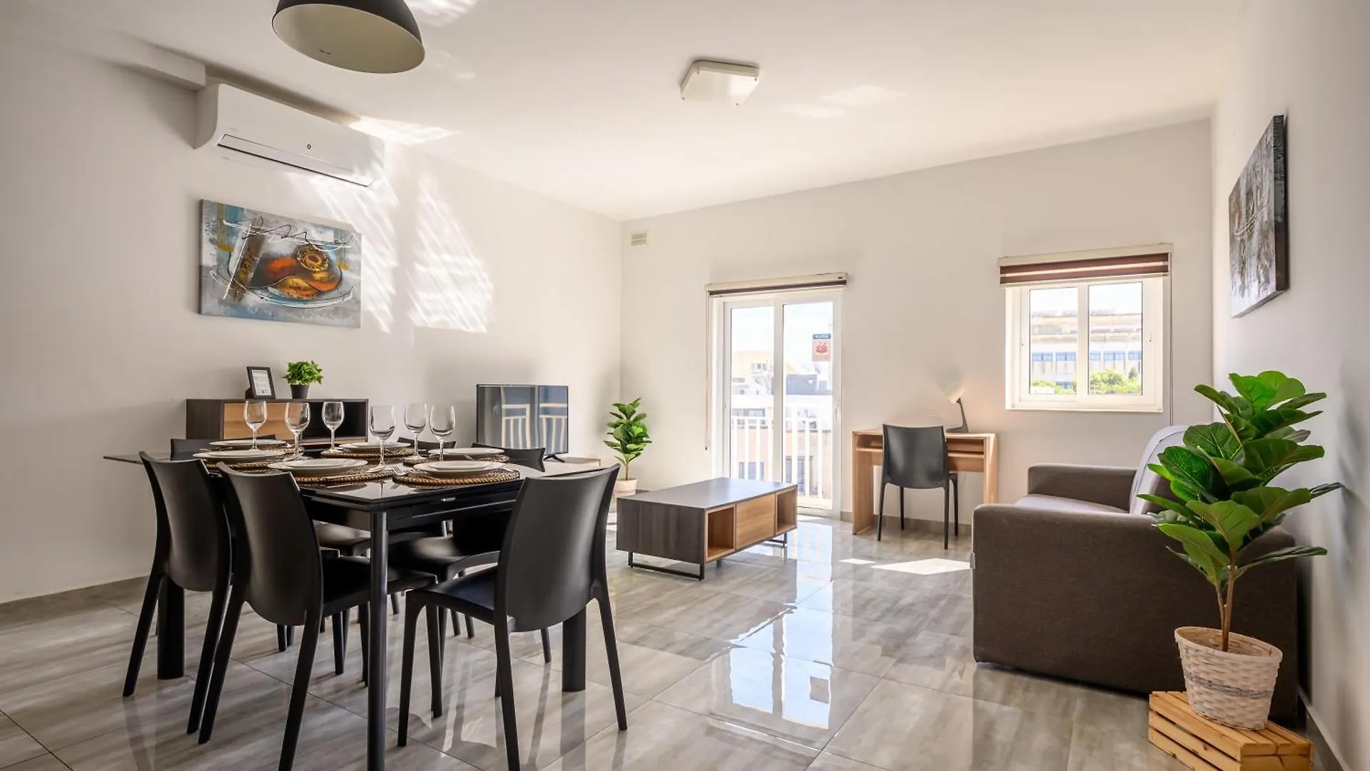 Homestay F11 Room 2, Private Room Two Single Beds Shared Bathroom In Shared Flat Msida